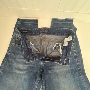 Lucky Brand Women's Classic Blue Straight Leg Jeans